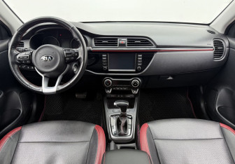Подержанный автомобиль Kia Rio Hatchback 2019 года (12 фото)
