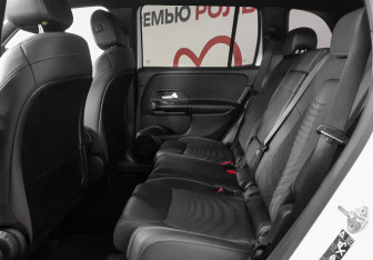 Подержанный автомобиль Mercedes-Benz GLB 2020 года (10 фото)