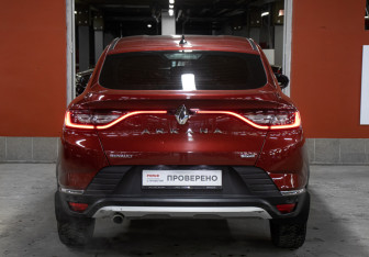 Подержанный автомобиль Renault Arkana 2019 года (6 фото)