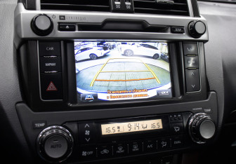 Подержанный автомобиль Toyota Land Cruiser Prado 2014 года (20 фото)