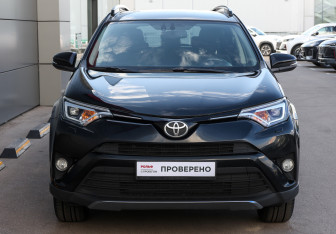 Подержанный автомобиль Toyota RAV4 2015 года (2 фото)