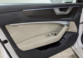 Подержанный автомобиль Audi A6 Sedan 2020 года (21 фото)