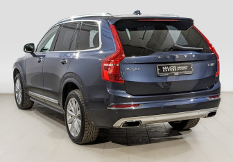 Подержанный автомобиль Volvo XC90 2018 года (7 фото)