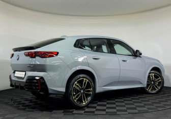 Подержанный автомобиль BMW X2 2024 года (2 фото)