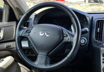 Подержанный автомобиль Infiniti G Sedan 2013 года (14 фото)
