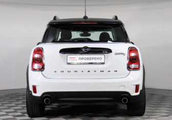 Подержанный автомобиль MINI Countryman 2019 года (6 фото)