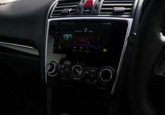 Подержанный автомобиль Subaru Levorg 2015 года (17 фото)