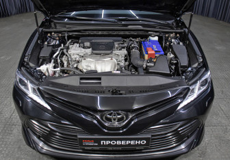 Подержанный автомобиль Toyota Camry Sedan 2018 года (9 фото)