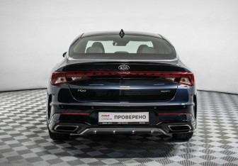 Подержанный автомобиль Kia K5 2021 года (6 фото)