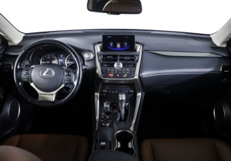 Подержанный автомобиль Lexus NX 2017 года (12 фото)