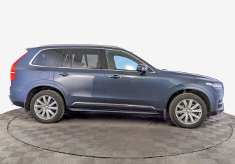 Подержанный автомобиль Volvo XC90 2018 года (4 фото)