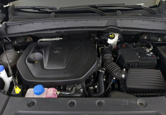 Подержанный автомобиль Changan UNI-S 2024 года (9 фото)