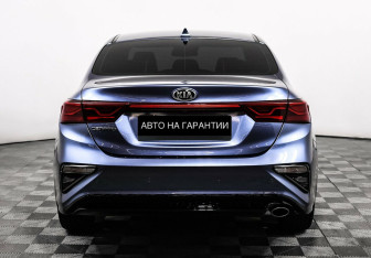 Подержанный автомобиль Kia Cerato Sedan 2018 года (6 фото)