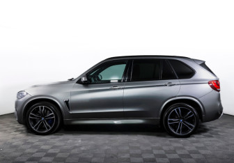 Подержанный автомобиль BMW X5 M 2018 года (8 фото)