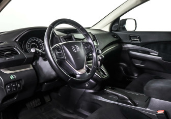 Подержанный автомобиль Honda CR-V 2014 года (10 фото)