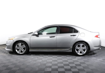 Подержанный автомобиль Honda Accord Sedan 2008 года (8 фото)