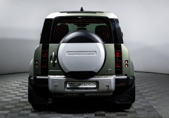 Подержанный автомобиль Land Rover Defender Suv 2020 года (6 фото)