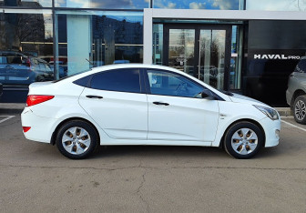 Подержанный автомобиль Hyundai Solaris Sedan 2014 года (4 фото)