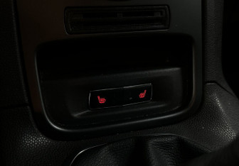 Подержанный автомобиль Ford Fiesta Hatchback 2015 года (14 фото)