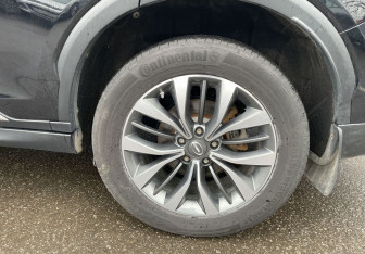 Подержанный автомобиль GAC GS8 2023 года (13 фото)