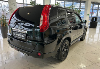 Подержанный автомобиль Nissan X-Trail 2012 года (5 фото)