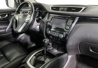 Подержанный автомобиль Nissan Qashqai 2017 года (9 фото)