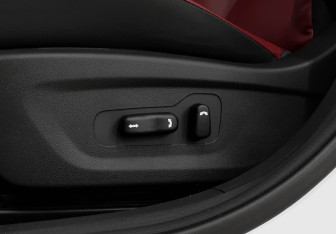 Подержанный автомобиль Changan Eado Plus 2023 года (18 фото)