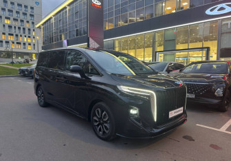 Подержанный автомобиль Hongqi HQ9 2022 года (3 фото)