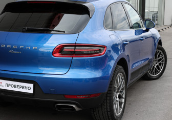Подержанный автомобиль Porsche Macan 2018 года (23 фото)