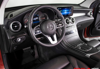 Подержанный автомобиль Mercedes-Benz GLC Coupe 2020 года (12 фото)