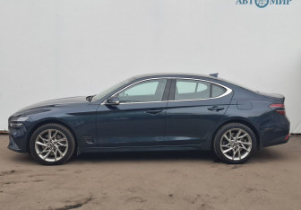 Подержанный автомобиль Genesis G70 2021 года (8 фото)