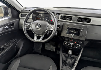 Подержанный автомобиль Renault Arkana 2020 года (28 фото)