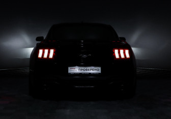 Подержанный автомобиль Ford Mustang Coupe 2023 года (18 фото)