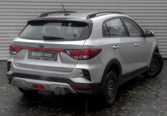 Подержанный автомобиль Kia Rio Hatchback 2021 года (5 фото)