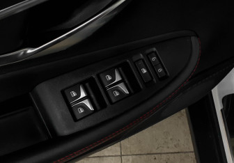 Подержанный автомобиль Changan UNI-T 2023 года (21 фото)