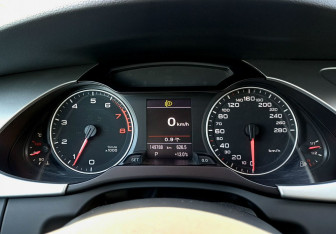 Подержанный автомобиль Audi A4 Sedan 2008 года (23 фото)