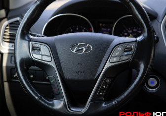 Подержанный автомобиль Hyundai Santa Fe 2017 года (12 фото)