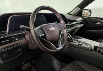Подержанный автомобиль Cadillac Escalade Suv 2022 года (12 фото)
