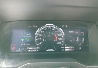 Подержанный автомобиль Toyota Tundra 2021 года (16 фото)