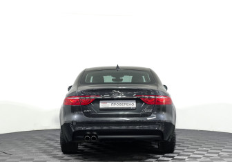 Подержанный автомобиль Jaguar XF Sedan 2019 года (6 фото)