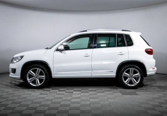 Подержанный автомобиль Volkswagen Tiguan 2015 года (8 фото)