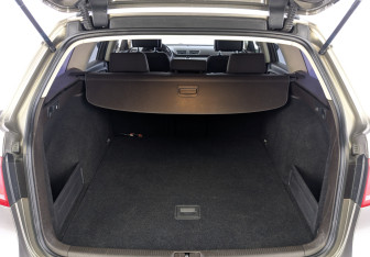 Подержанный автомобиль Volkswagen Passat Wagon 2013 года (10 фото)