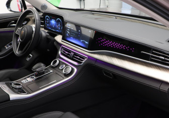 Подержанный автомобиль Hongqi H9 2023 года (23 фото)