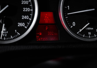 Подержанный автомобиль BMW X6 2010 года (11 фото)