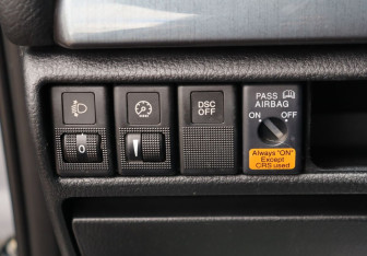 Подержанный автомобиль Mazda 6 Wagon 2005 года (12 фото)