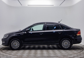 Подержанный автомобиль Volkswagen Polo Sedan 2017 года (2 фото)