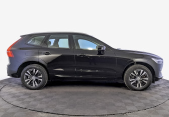 Подержанный автомобиль Volvo XC60 2021 года (4 фото)