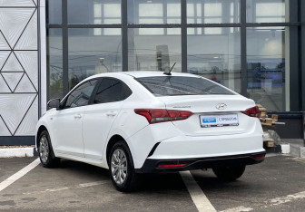 Подержанный автомобиль Hyundai Solaris Sedan 2020 года (7 фото)