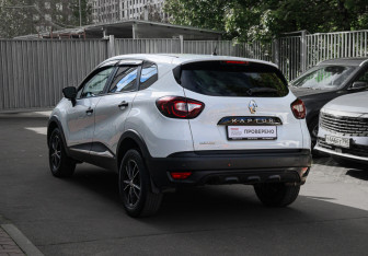 Подержанный автомобиль Renault Kaptur 2018 года (6 фото)