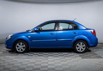 Подержанный автомобиль Kia Rio Sedan 2011 года (8 фото)